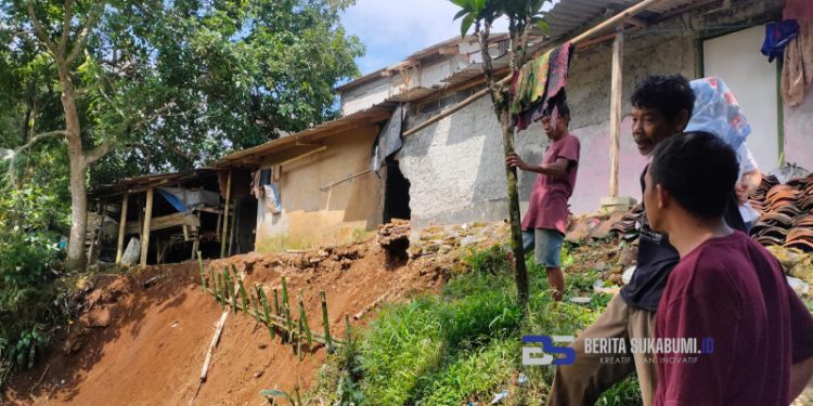 Longsor di Kampung Manggis Girang, Satu Rumah Warga Terancam?