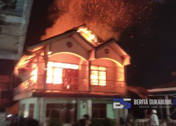 Rumah Dua Tingkat di Cicurug Hangus Terbakar, Diduga Arus Pendek Listrik