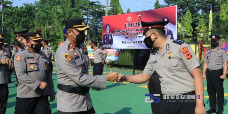 Di Hari Istimewa, Puluhan Personel Polres Sukabumi Naik Pangkat