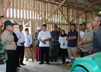 Wakil Bupati Sukabumi Tinjau Program Lumbung Pangan Masyarakat dan Unit Pengolahan Pupuk Organik