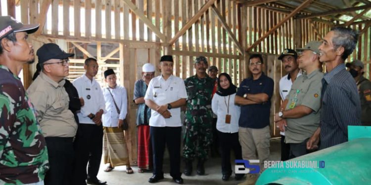 Wakil Bupati Sukabumi Tinjau Program Lumbung Pangan Masyarakat dan Unit Pengolahan Pupuk Organik
