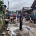 Tak Kunjung Diperbaiki, Ruas Jalan Kabupaten di Sukabumi Utara Akhirnya Diperbaiki Warga Kampung Manggis
