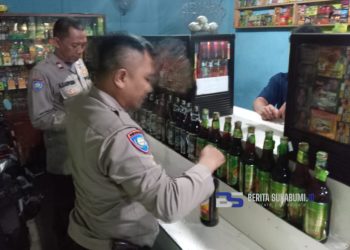 Operasi Cipta Kondisi, Polsek Jampangtengah Sita Puluhan Botol Miras
