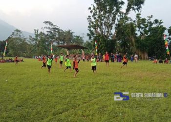 Dua RW di Desa Sukatani Gelar Turnamen Sepak Bola U 13