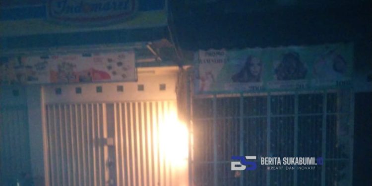 Waduh!! Ruko Indomaret di Cicurug Nyaris Terbakar