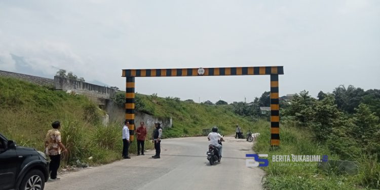 Perusahaan di Tenjoayu Cicurug Protes dengan Adanya Portal Underpass Karena Menjadi Kendala Ekspor
