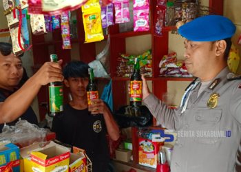 Ciptakan Wilayah yang Kondusif, Polsek Parakansalak Sweeping Miras