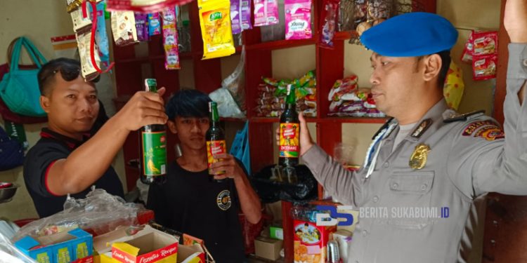 Ciptakan Wilayah yang Kondusif, Polsek Parakansalak Sweeping Miras