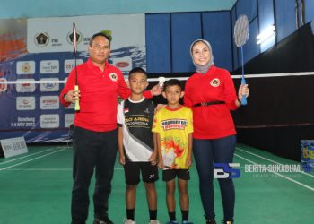 Sebanyak 150 Orang Atlet Muda Ikuti Turnamen Bulutangkis PWI Cup 2022