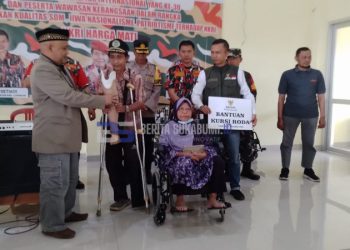 Peduli Penyandang Disabilitas, LMPI MAC Cicurug Bagikan Kursi Roda, Kaki Palsu dan Alat Pendengar