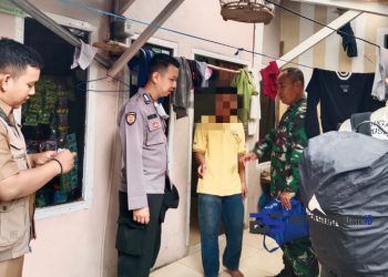 Diduga ODGJ, Warga Cidahu Ini Dibawa Polisi untuk Berobat ke RSJ Marzoeki Mahdi Bogor