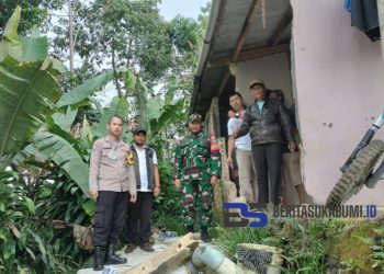 Diguyur Hujan Deras, Sebuah Tembok Rumah Warga di Desa Tenjolaya Jebol