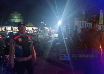 Ciptakan Keamanan, Personel Polsek Cicurug Lakukan Patroli Usai Shalat Tarawih