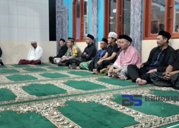 Safari Ramadhan, Kades dan Bhabinkamtibmas Desa Kutajaya Lakukan Shalat Tarawih Keliling