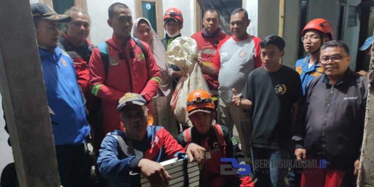 Bersama Damkar, Relawan Cicurug Peduli Lakukan OTT di Desa Mekarsari