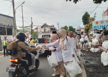 Penghujung Jumat Ramadhan 1444 H, RAI-Hergun Kembali Gelar Bagikan Takjil dan Makan Gratis