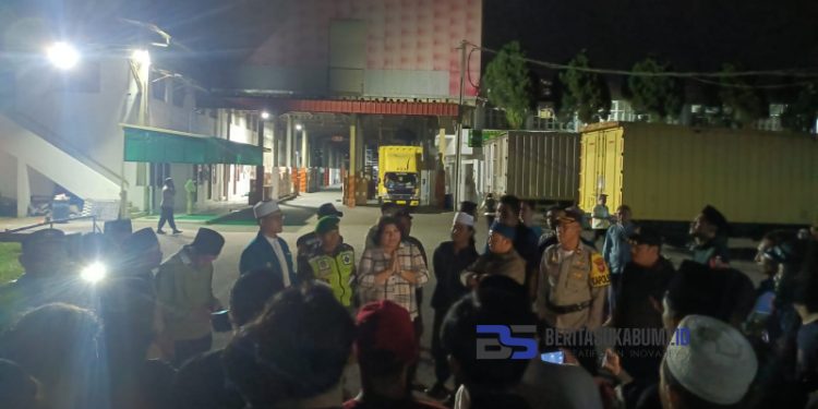 Mempekerjakan Karyawan di Malam Takbir Idul Adha, PT MCA Digeruduk Warga