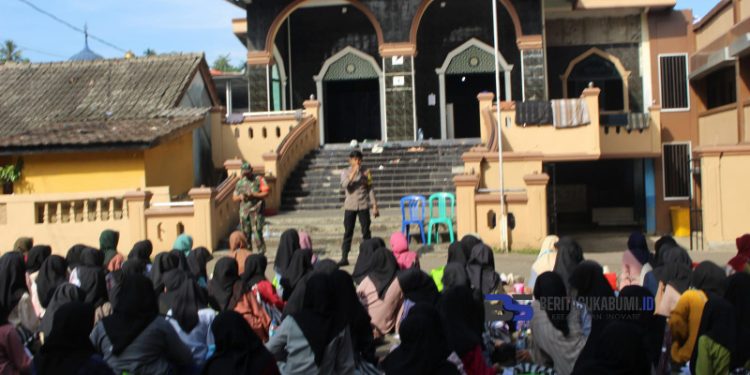 Bhabinkamtibmas Desa Nanggerang Adakan Kegiatan Pengisian Materi Mosba Tahun 2023 di Ponpes Al-Amin