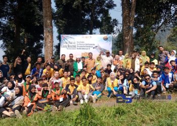 Hari Konservasi Alam Nasional dan HUT RI ke 78, TNGHS Kawah Ratu Lakukan Penanaman Pohon dan Pelepasan Elang Brontok