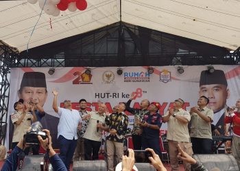 Ribuan Warga Sukabumi Tumpah Ruah di Pesta Rakyat Heri Gunawan