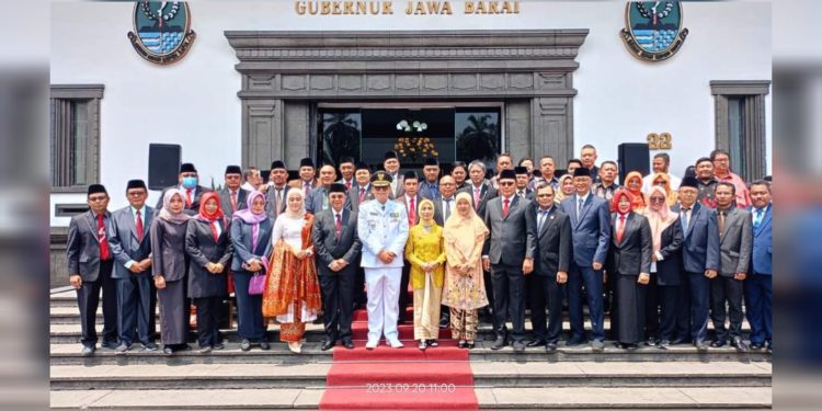 PJ Walikota Sukabumi Kusmana Hartadji Resmi Dilantik di Gedung Sate