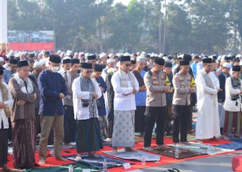 Ribuan Warga Kota Sukabumi Salat Istisqa di Lapdek