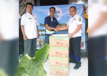 Cegah Stunting di Wilayah Cicurug, PT Aqua Sukabumi Bagikan Susu Kemasan Kepada Balita