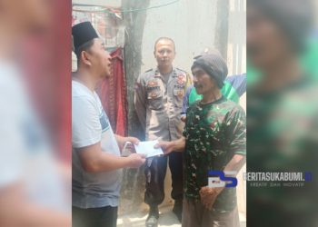 Didampingi Bhabinkamtibmas, PT Arfan Group Berikan Bansos Kepada Warga yang Terdampak Angin Puting Beliung di Cidahu