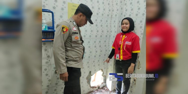 Polres Sukabumi Lakukan Olah TKP di Mini Market yang Dibobol Maling di Simpenan