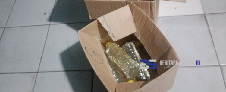 Polsek Cicurug Sisir Penjual Miras Ilegal, 15 Botol Miras Jenis Ciu Diamankan