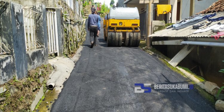 Ada Dua Titik Jalan Lingkungan di Desa Girijaya yang Diperbaiki, Kades: Semoga Bermanfaat dan Bisa Mendobrak Perekonomian Masyarakat