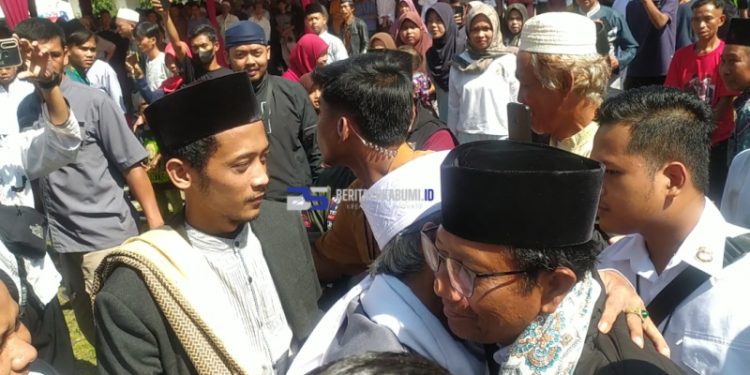 Istighotsah Akbar di Cicurug, Mahfud MD Hadir di Tengah-tengah Masyarakat
