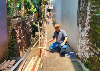 Sering Banjir, Kelurahan Cicurug Lakukan Revitalisasi Saluran Air di Kampung Kebon Cau