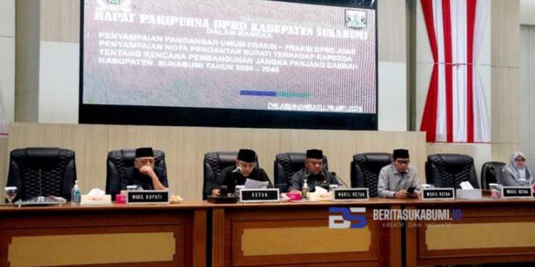 Paripurna DPRD Kab Sukabumi, Penyampaian Pandangan Umun Fraksi dan Nota Pengantar Bupati