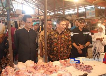 Pantau Harga dan Stok Pangan Jelang Idul Adha, Plh Sekda Sidak Pasar Cisaat