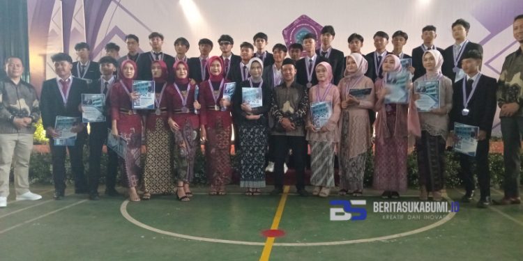 SMK Informatika CBI Gelar Wisuda dan Pelepasan Peserta Didik Angkatan VIII 