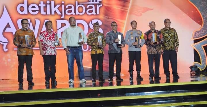 Pemkab Sukabumi Raih Penghargaan pada Detikjabar Award 2024