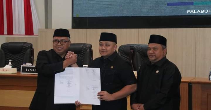 Bupati Sukabumi Hadiri Rapat Paripurna DPRD, Terkait Pengambilan Keputusan Raperda RPJPD 2024-2025