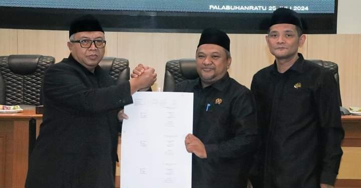 Bupati Sukabumi Hadiri Rapat Paripurna Agenda Pengambilan Keputusan Atas Tiga Raperda