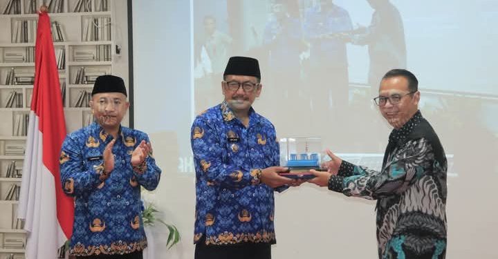 Kukuhkan Forum TJSPKBL, Bupati: Pertumbuhan Ekonomi Harus Dibarengi Kepedulian Sosial dan Keberlanjutan Lingkungan