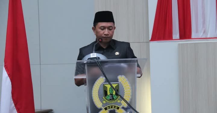 Paripurna DPRD Agenda Penyampaian Nota Pengantar Raperda Pajak dan Retribusi Daerah