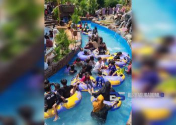 Kolam Renang Masjid Perahu Cicurug Masih Menjadi Primadona Wisatawan saat Libur Lebaran