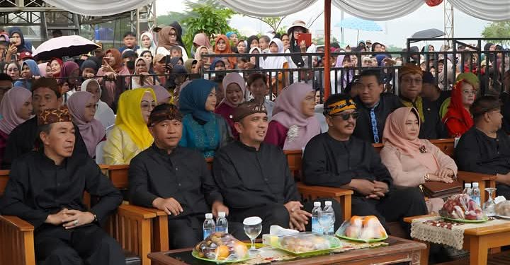 Puncak Hari Nelayan Palabuhanratu Meriah, Bupati: Pentingnya Lestarikan Budaya Warisan Leluhur