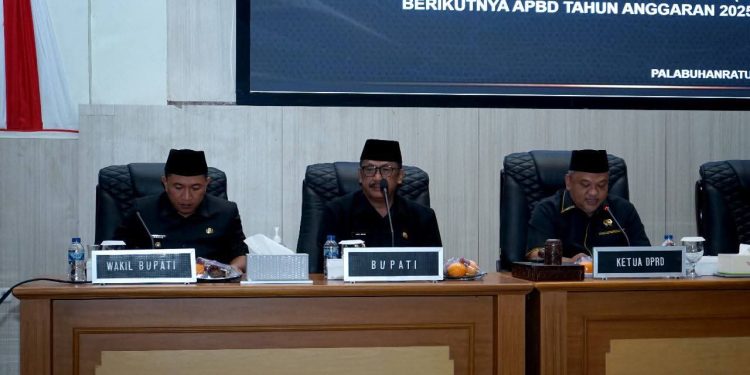 Bupati Sukabumi Hadiri Paripurna DPRD, Sampaikan Hal Ini!!