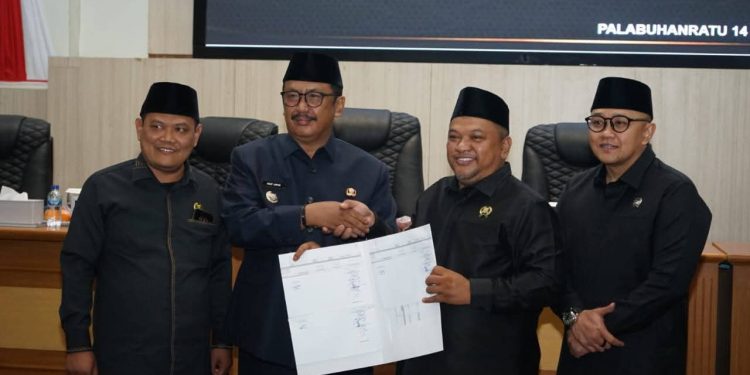 DPRD Bersama Pemkab Sukabumi Sepakati Raperda Perubahan APBD Tahun 2025