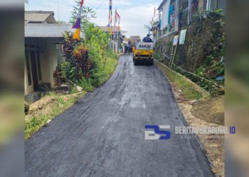 Ruas Jalan Kampung Cipamulan-Kebon Cau di Desa Wangunjaya Ciambar Sudah Diperbaiki!!