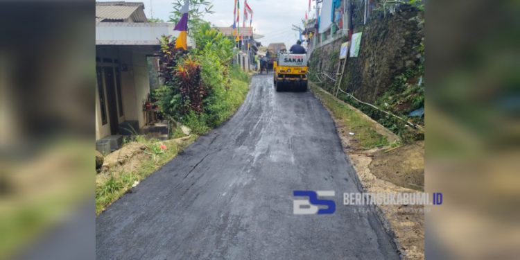 Ruas Jalan Kampung Cipamulan-Kebon Cau di Desa Wangunjaya Ciambar Sudah Diperbaiki!!