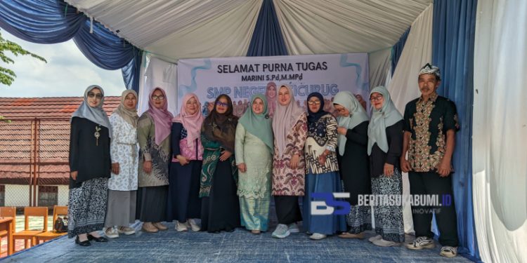 Penuh Haru!! Purna Tugas Kepala SMPN 1 Cicurug Diselimuti Isak Tangis