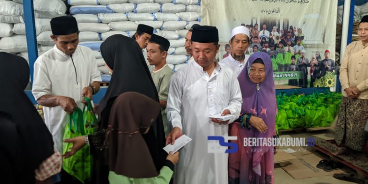 CV Ikrama Plastik dan Forum Peduli Lingkungan Santuni Ratusan Anak Yatim dari Tiga Desa 