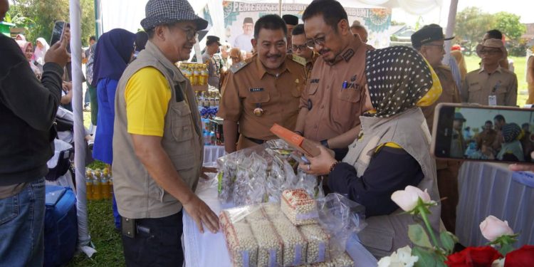 Bazar Ramadhan: Bupati Ajak Masyarakat Pilih Produk Lokal Guna Dorong Perekonomian